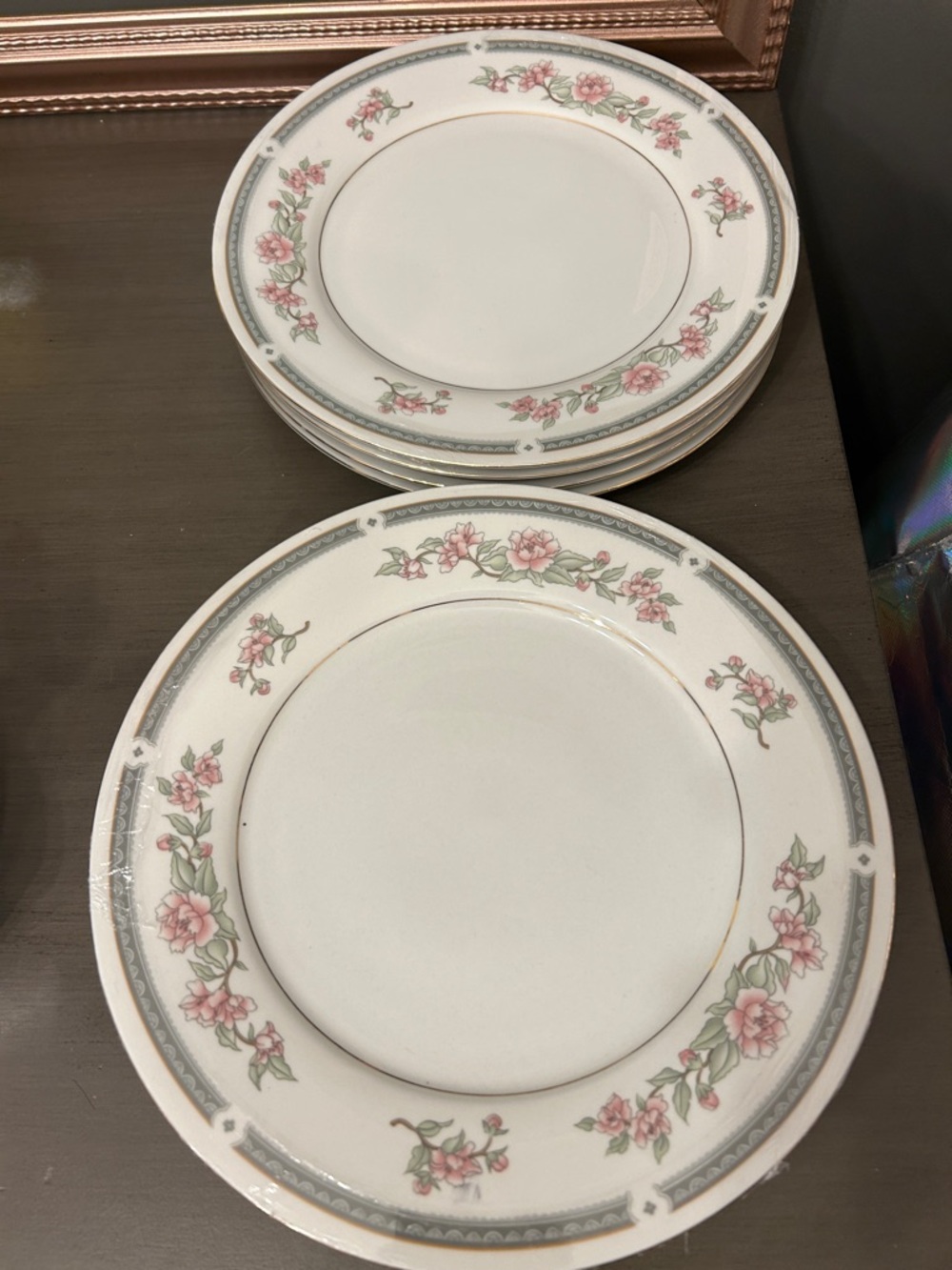 China Pearl Gold Lined Elegant Pink Floral Dinner Plate - 2 Sets of 4 (8 total)
